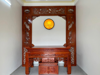 Bố trí hương án và thực án trên ban thờ